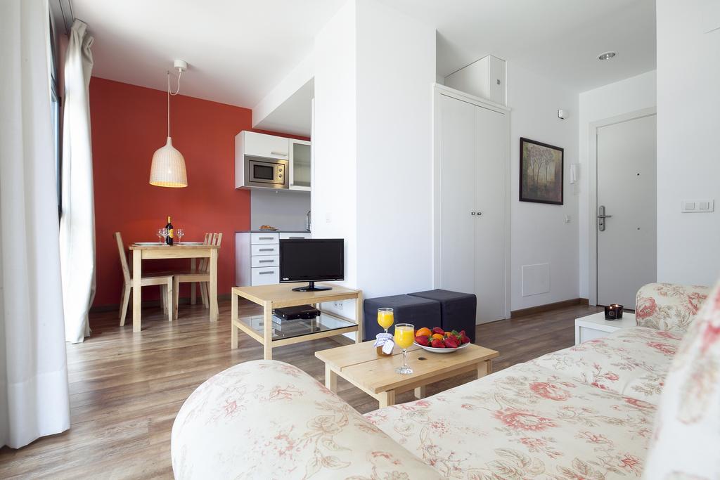 2 Bedroom Apartment 2 bathrooms,79101927:JPEG
